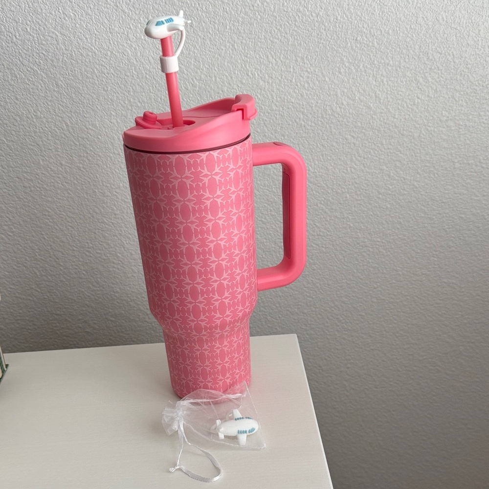 Airplane pink tumbler